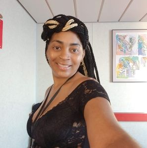 Meet your Posher, Tai